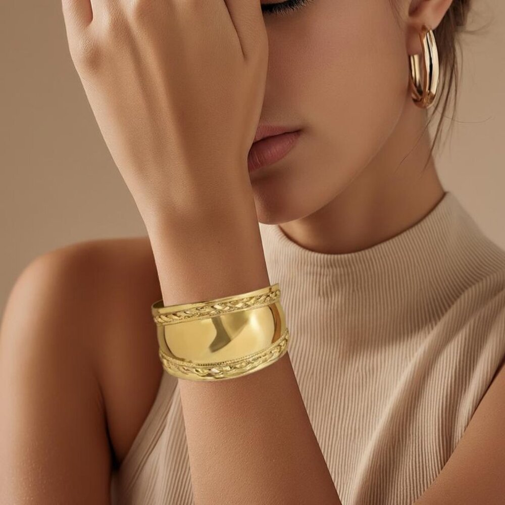 Luxury Elegant Twisted Wide Curved Stainless Steel Open Bracelet Bangle
